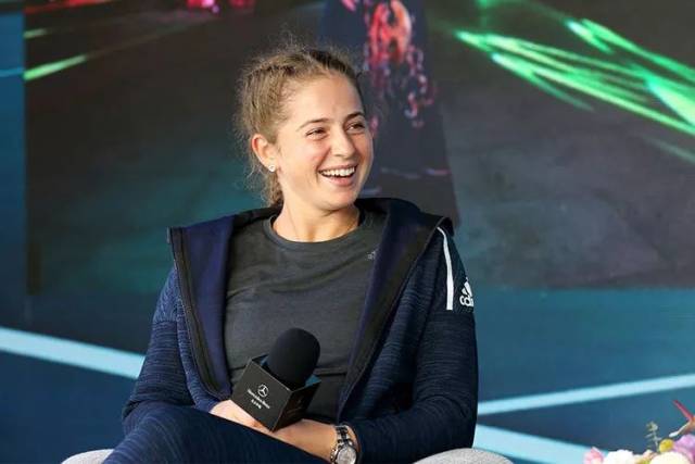 正是向他拋 正是向他拋