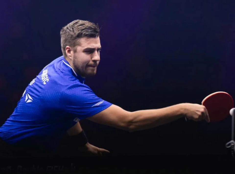 一个由战术 一个由战术